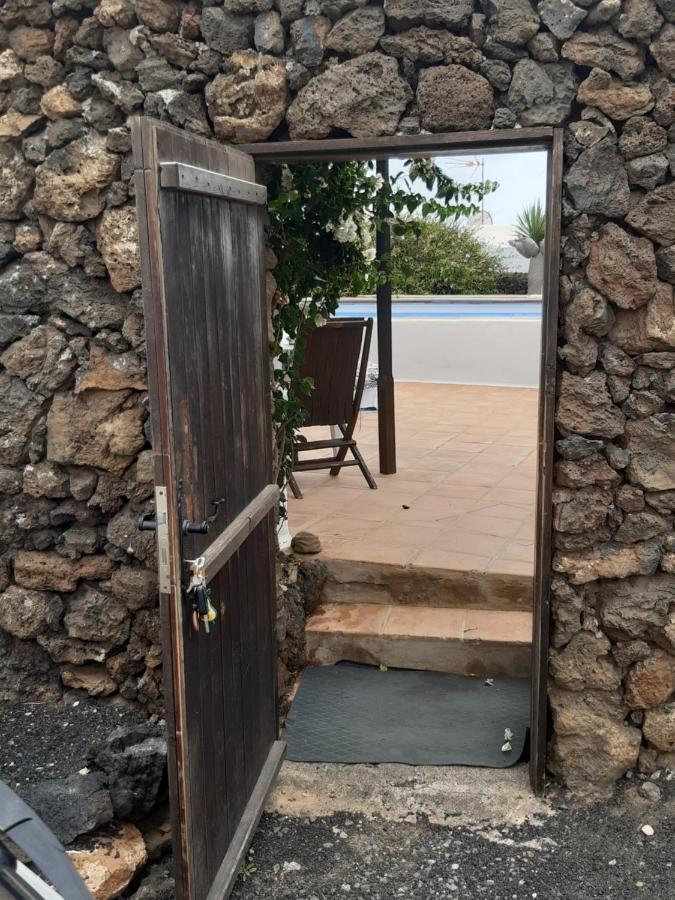 Bed and Breakfast Tipica Lanzarote House Only Adults Тиас Экстерьер фото