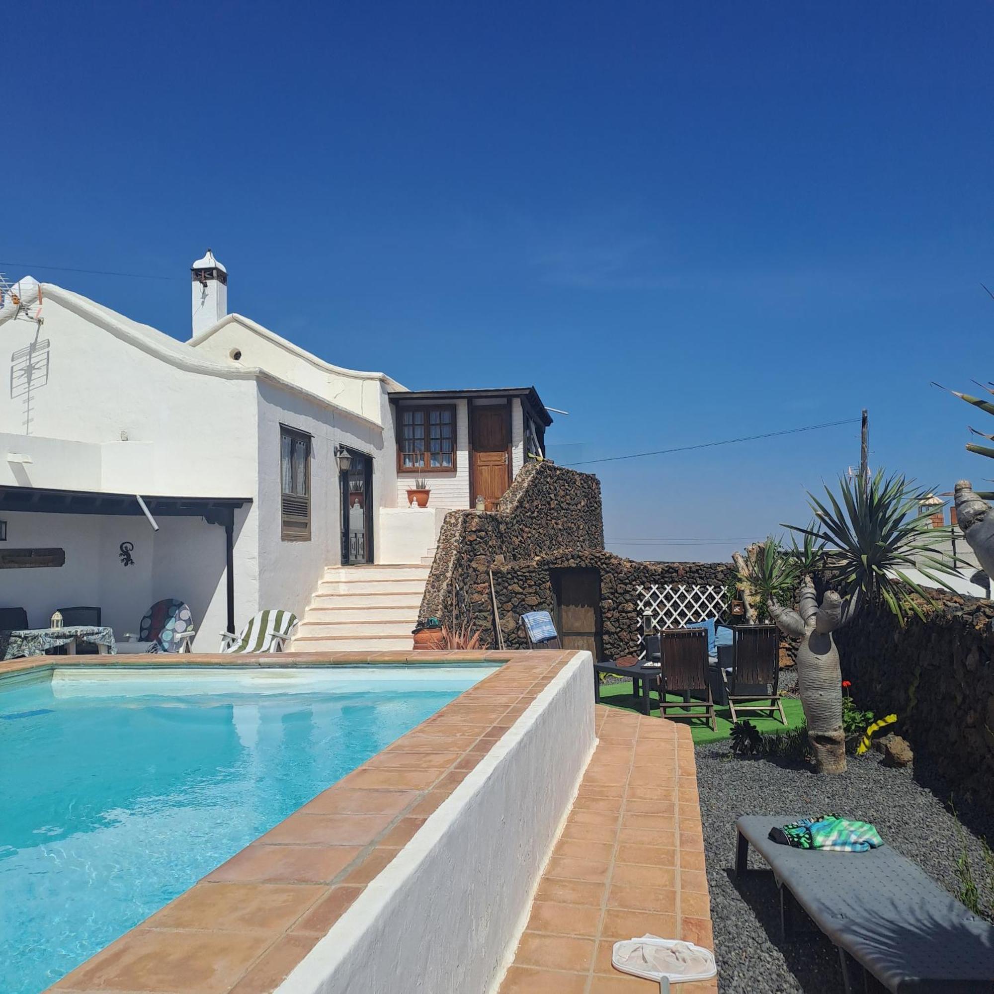 Bed and Breakfast Tipica Lanzarote House Only Adults Тиас Экстерьер фото