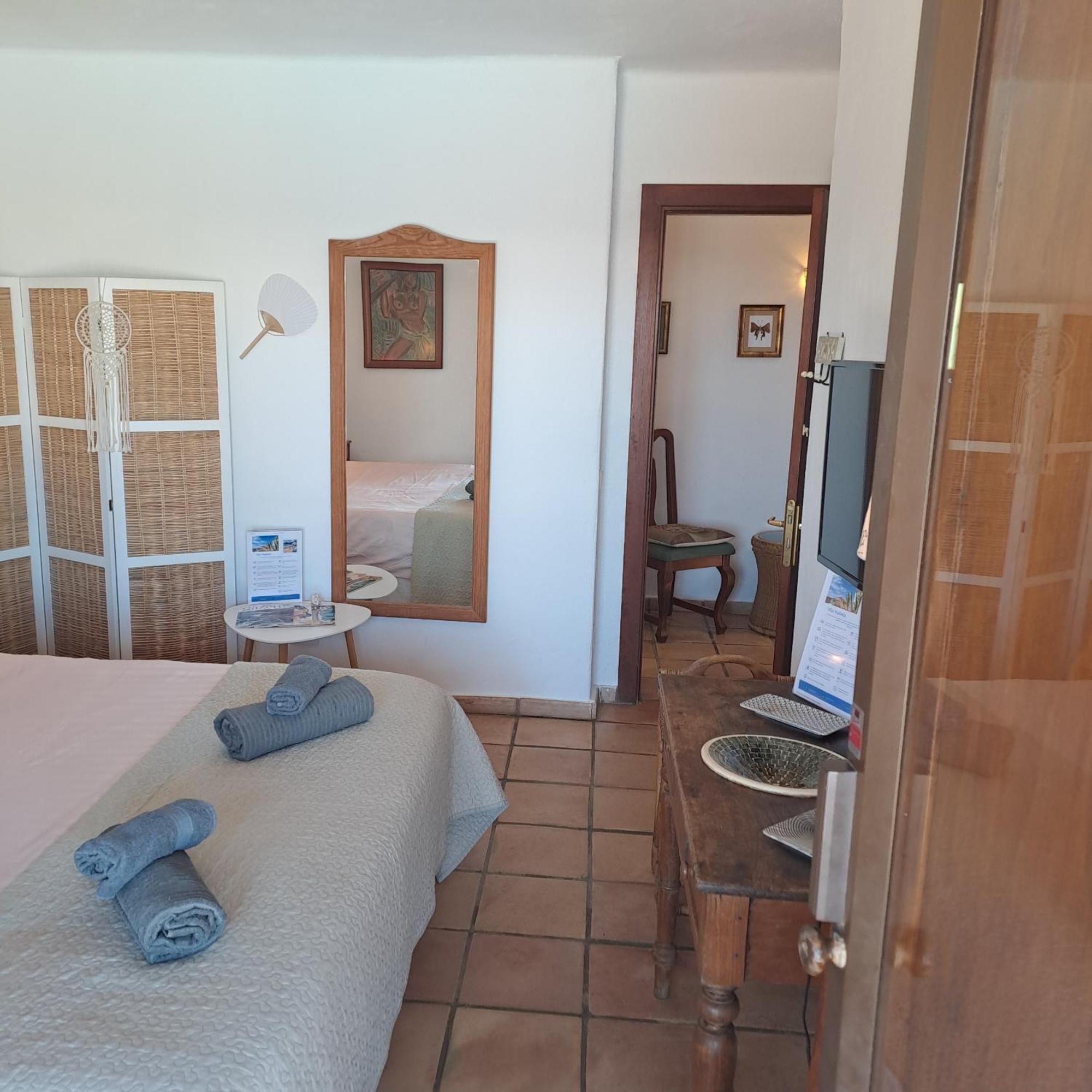 Bed and Breakfast Tipica Lanzarote House Only Adults Тиас Экстерьер фото